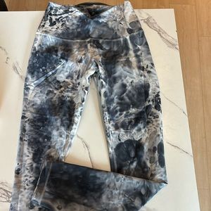 Lulu lemon tie die wunder unders